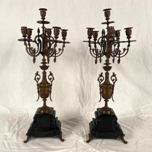 Grande paire de candélabres en bronze et marbre, XIXe