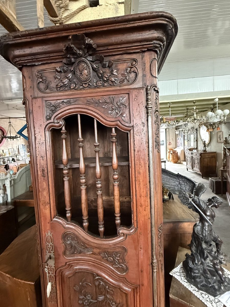 Provençal Manjadou In Carved Cherry Wood, 19th Century-photo-2