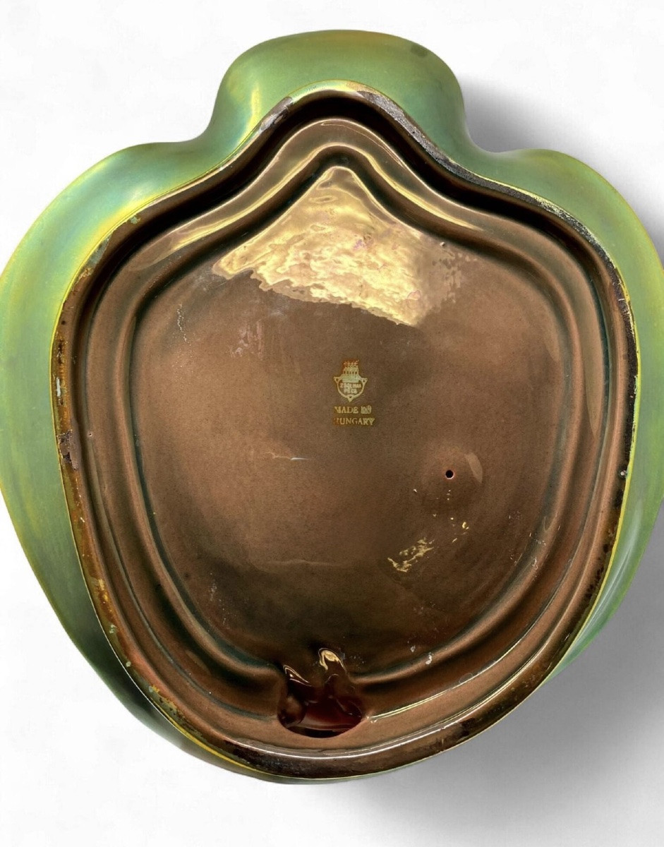 Zsolnay – Pecs (manufacture) Woman With Water Lily-photo-4