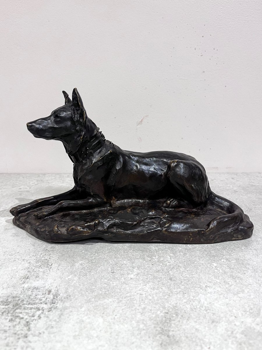 Bronze Animal Sculpture Of A Reclining German Shepherd Dog By Jean Joire-photo-1