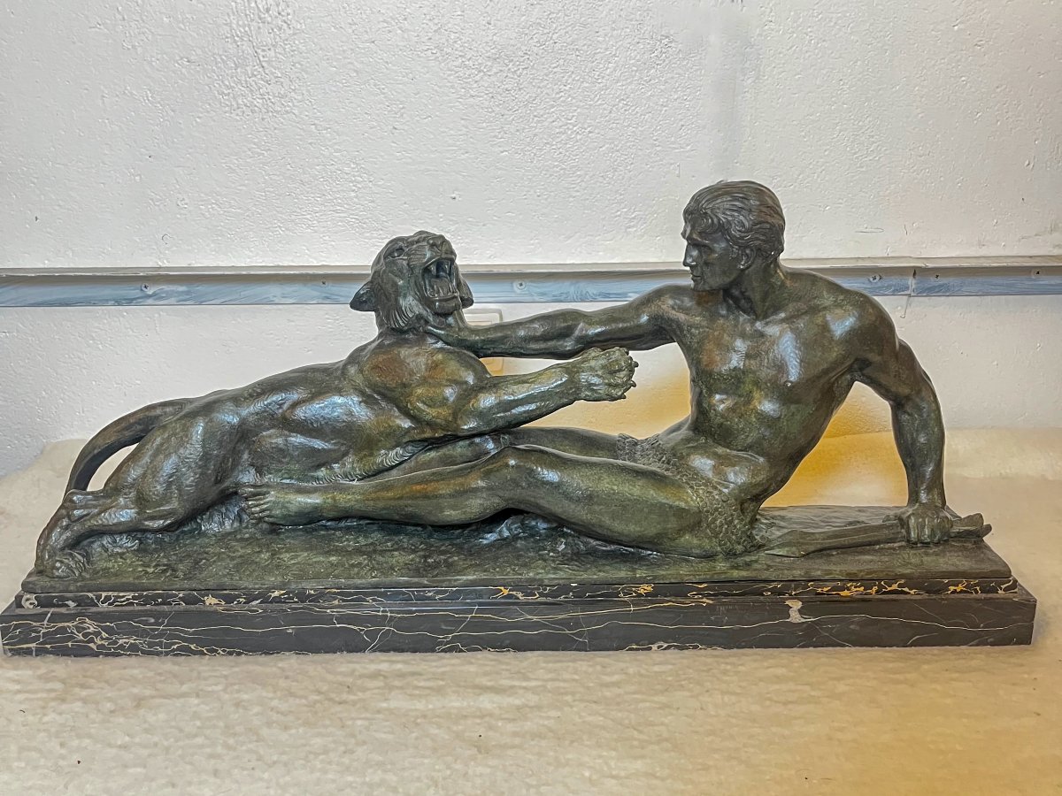 Sculpture Art Déco en bronze "Hercule et le lion de Némée" de Jean-Marie-Joseph Magrou
