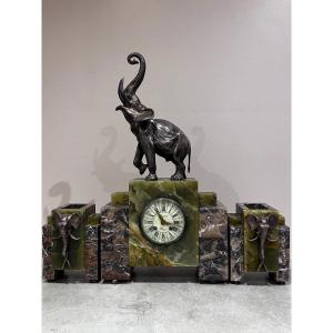 Garniture de cheminée, horloge et vases Art Déco