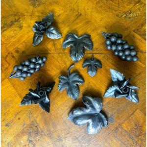 Lot de pièces décoratives en fer forgé