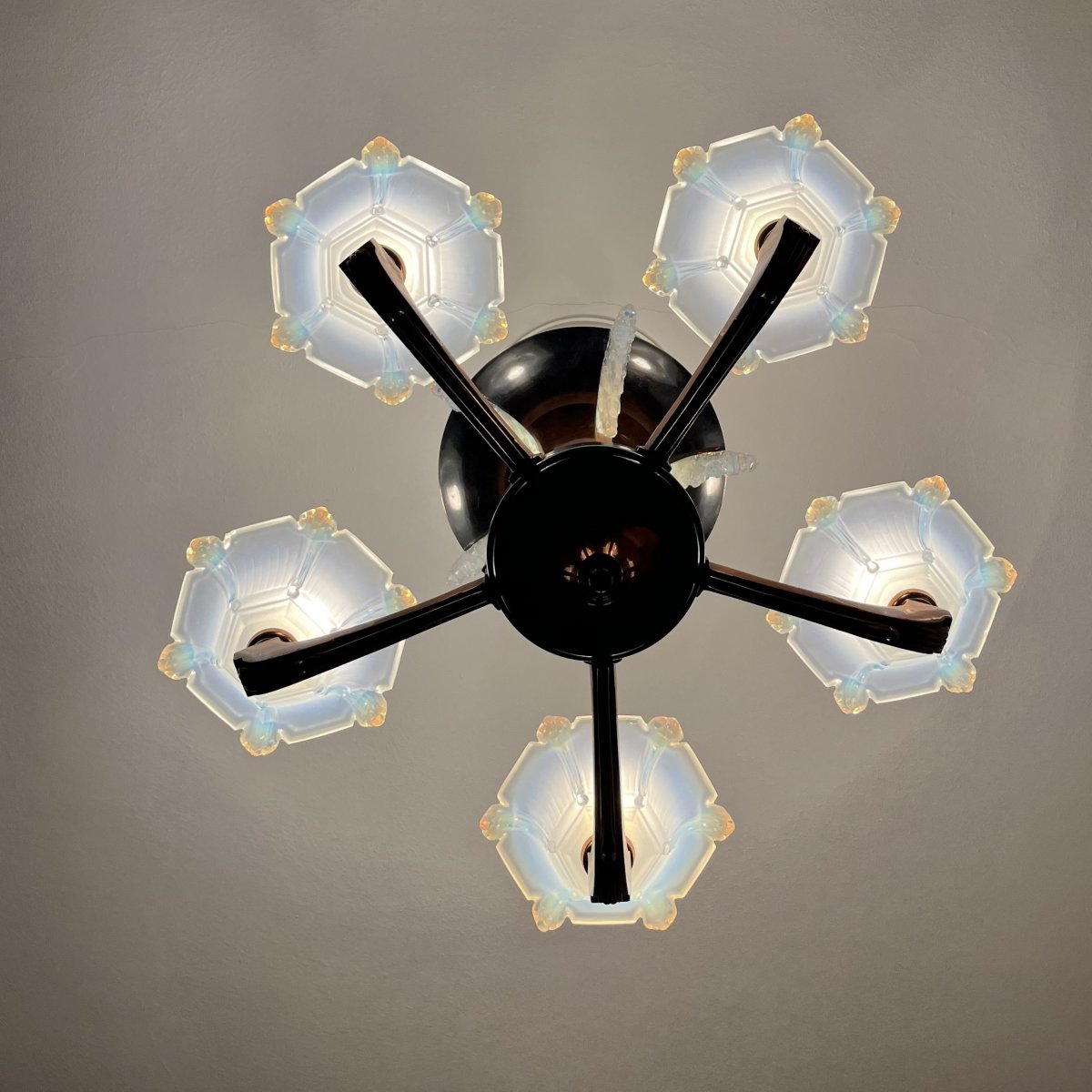 Vintage Art Deco Chandelier, Circa 1925–1930, Brass-finished, By Ezan Petitot, With 5 Lights-photo-2