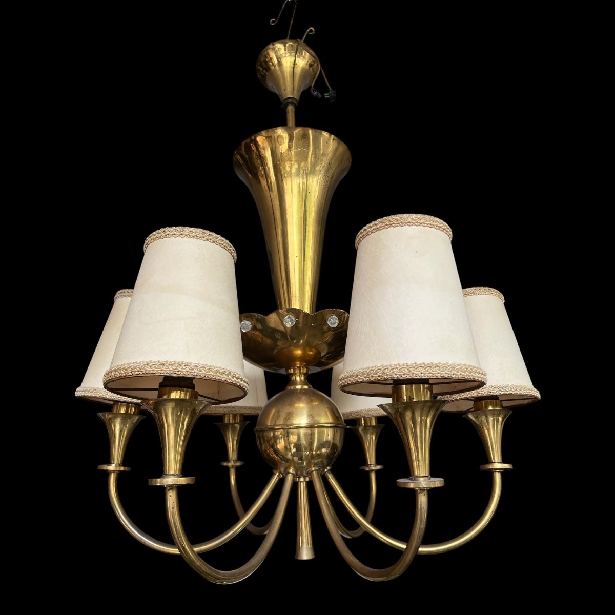 Lustre en laiton au design moderniste, à six feux