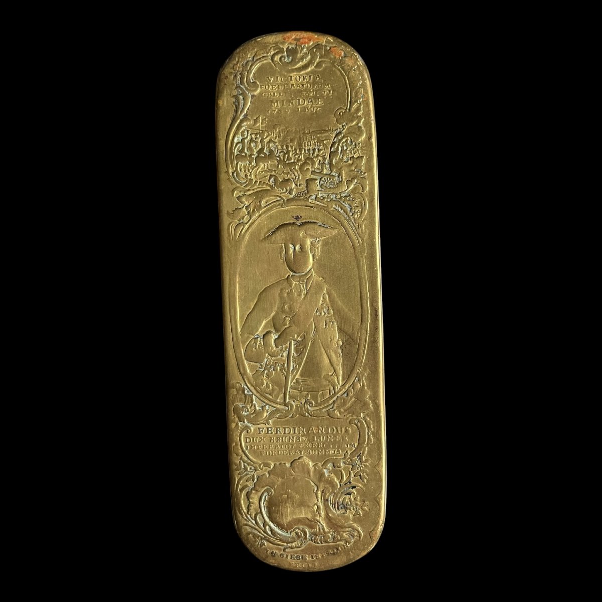 18th-century Snuffbox Made Of Brass And Repoussé Copper, Signed By Johann Heinrich Giese In Iserlohn-photo-2