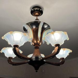 Lustre d’époque Art Déco, années 1925-1930, cuivré, Ezan Petitot, à 5 feux