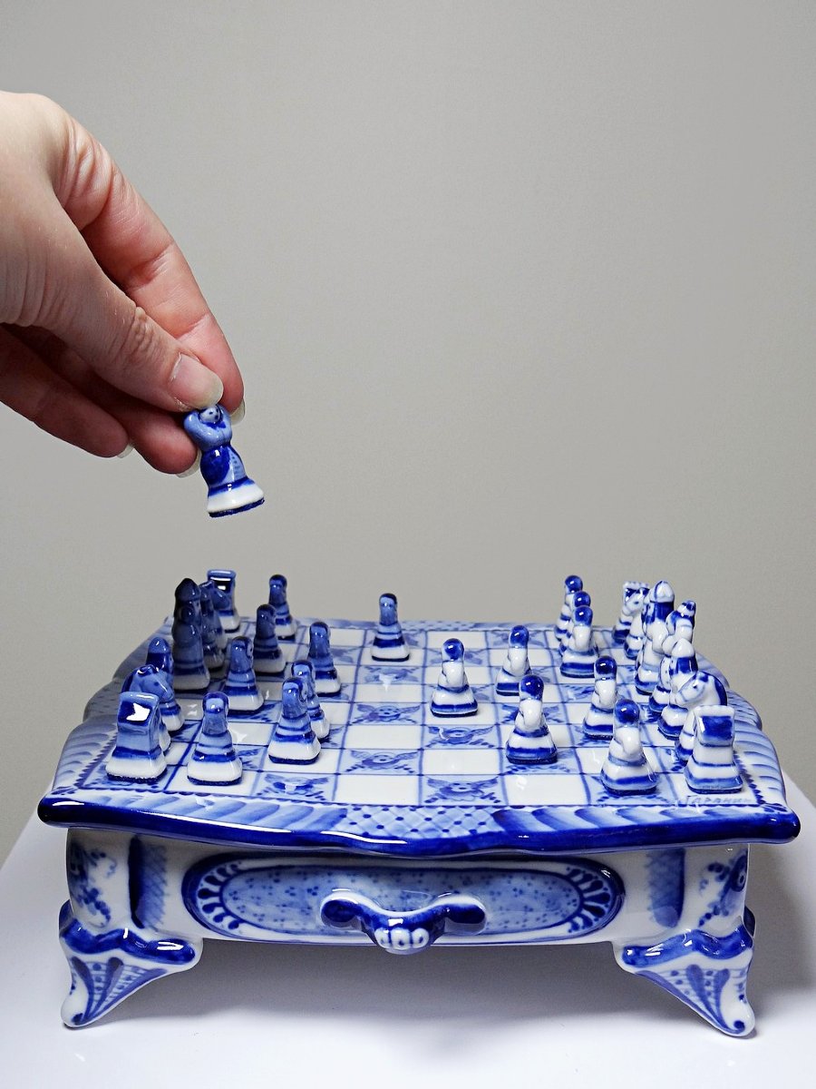 Rare And Unique Gzhel Porcelain Travel Chess Set Signed Yuri Garanin-photo-4