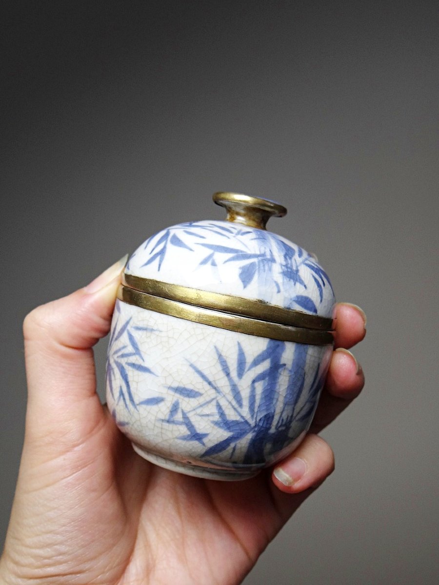 Trio Of Gaiwans, Small Chinese Covered Tea Cups, Hand-painted Porcelain-photo-4