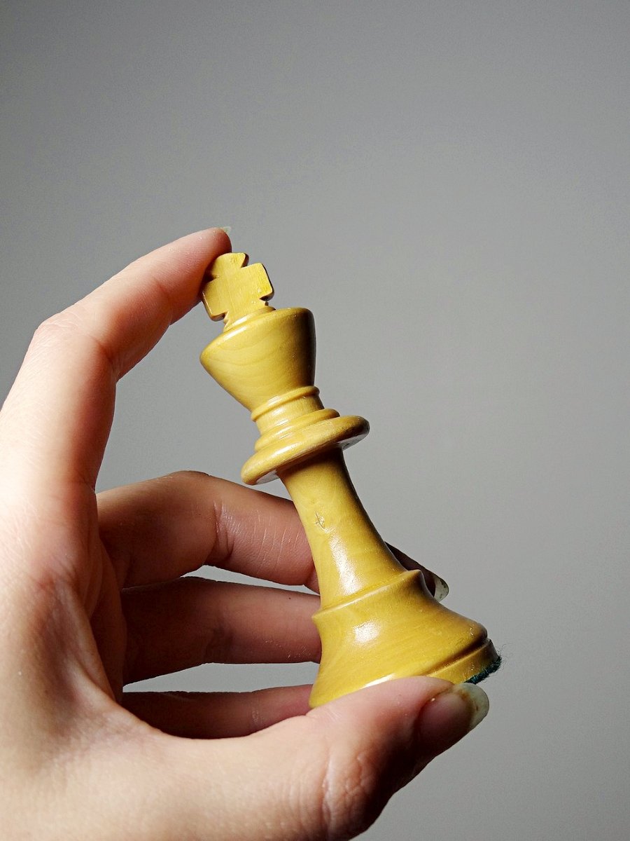 Classic Vintage Turned Wood Staunton Chess Set King 9cm-photo-3