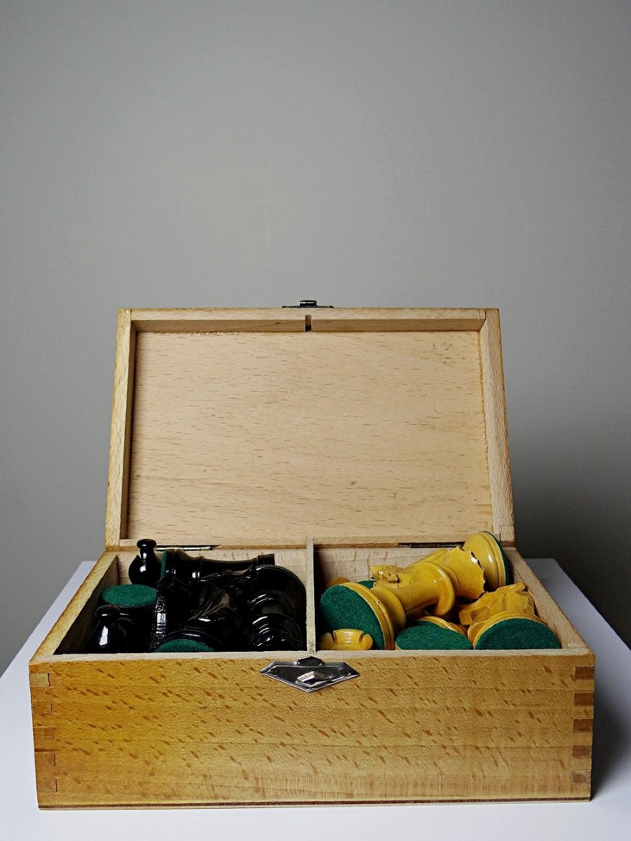 Classic Vintage Turned Wood Staunton Chess Set King 9cm-photo-4