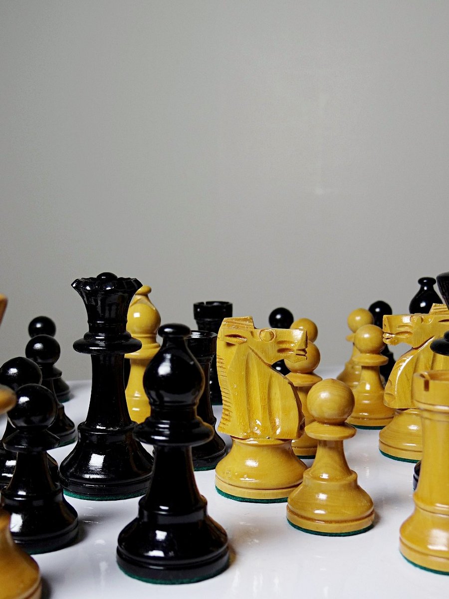 Classic Vintage Turned Wood Staunton Chess Set King 9cm-photo-5
