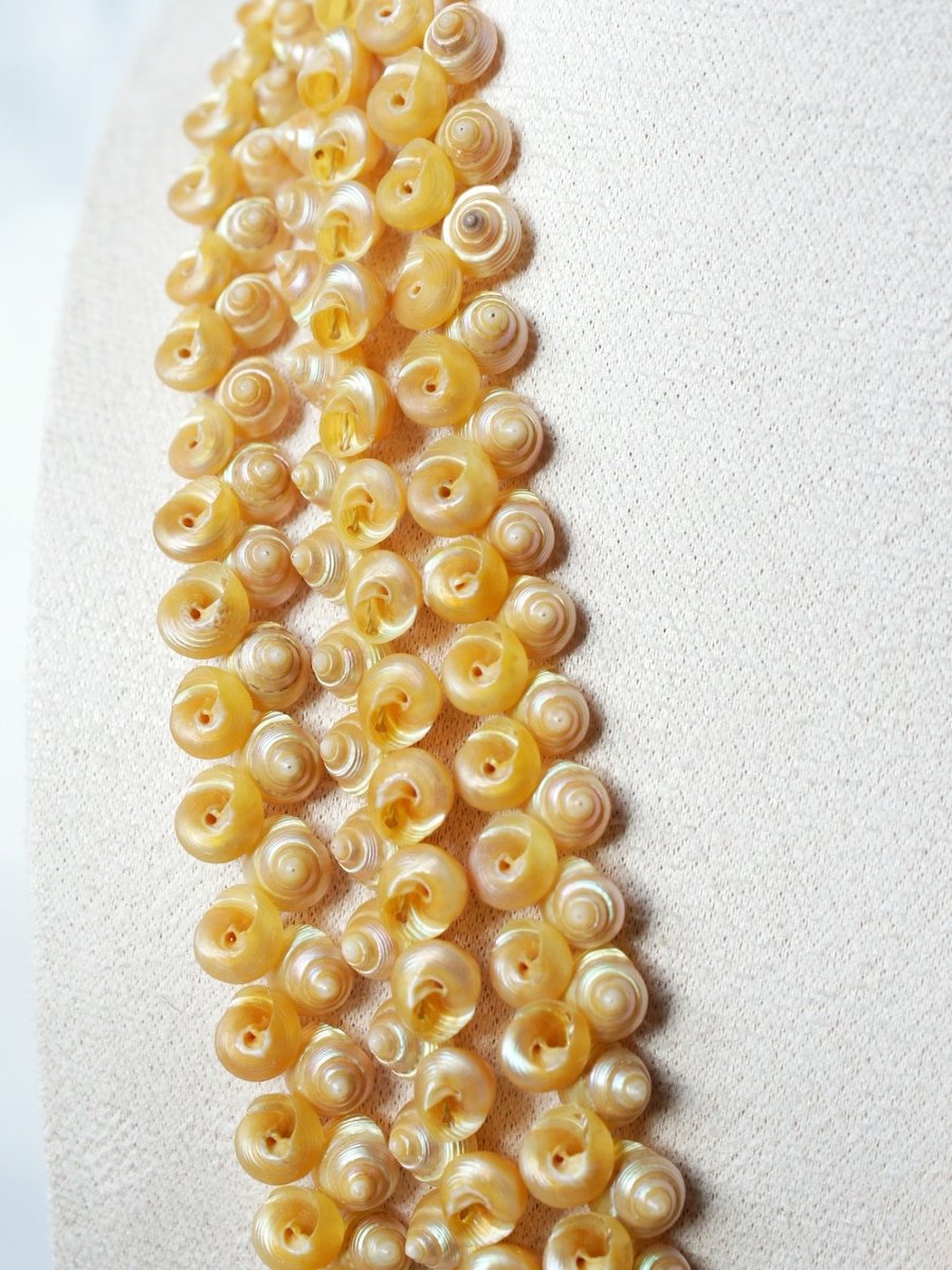 Rare Vintage Victorian-style Three-strand Trochus Necklace, Antique Collection-photo-7