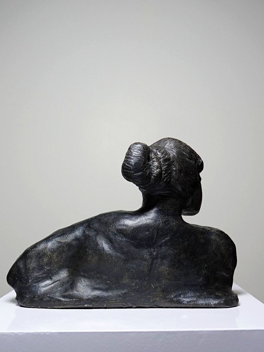 20th-century Ceramic Bust Of A Woman, Signed Handcrafted Work Of Art-photo-3