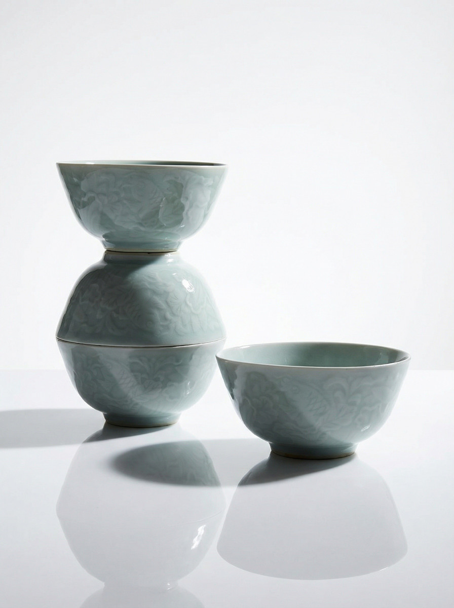 4 Bols à riz chinois porcelaine céladon vintages années 70-80 reliefs carpes koï