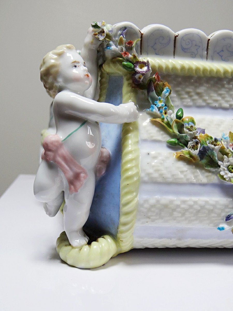 Small Antique German Porcelain Planter With Putti Design, 19th Century Meissen Style-photo-5