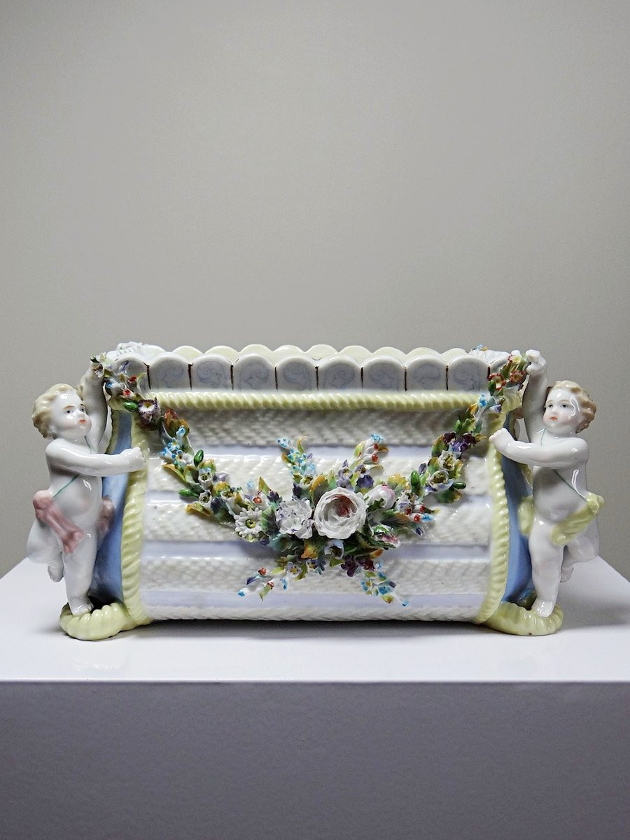 Small Antique German Porcelain Planter With Putti Design, 19th Century Meissen Style-photo-8