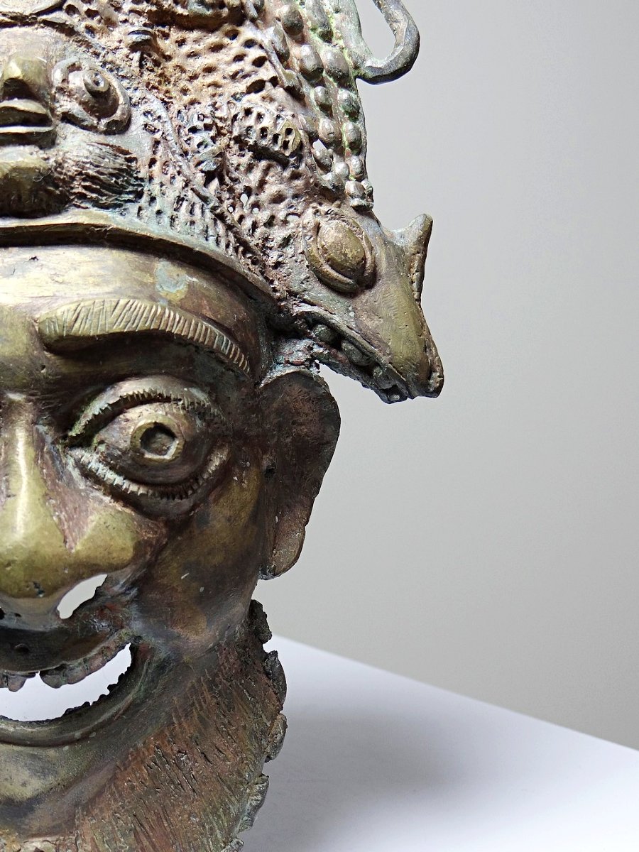 Vintage African Lost-wax Bronze Mask From Bamoun, Cameroon, 20th Century -photo-3