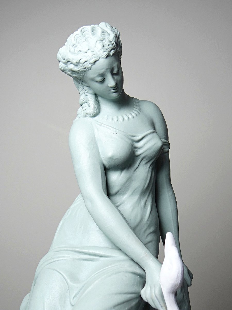 Sujet biscuit bicolore Letu & Mauger, Léda et le Cygne, XIXe, céladon & blanc-photo-1