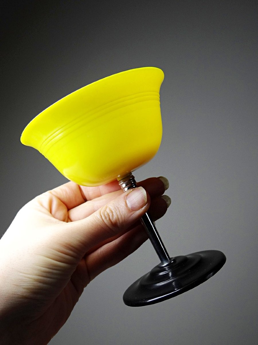 4 coupes à dessert Art Déco en Nudawn & Catalin, Canada, années 1930-photo-3