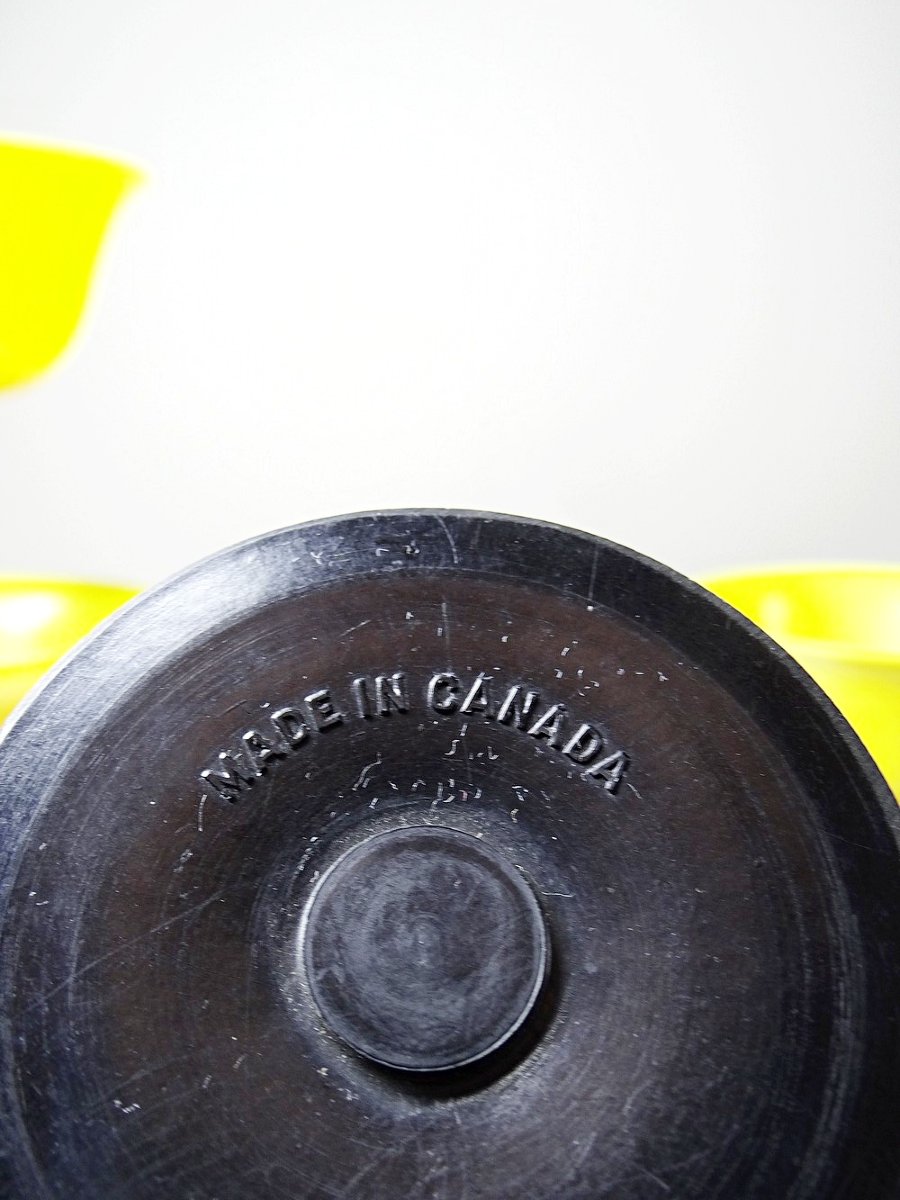 4 coupes à dessert Art Déco en Nudawn & Catalin, Canada, années 1930-photo-1