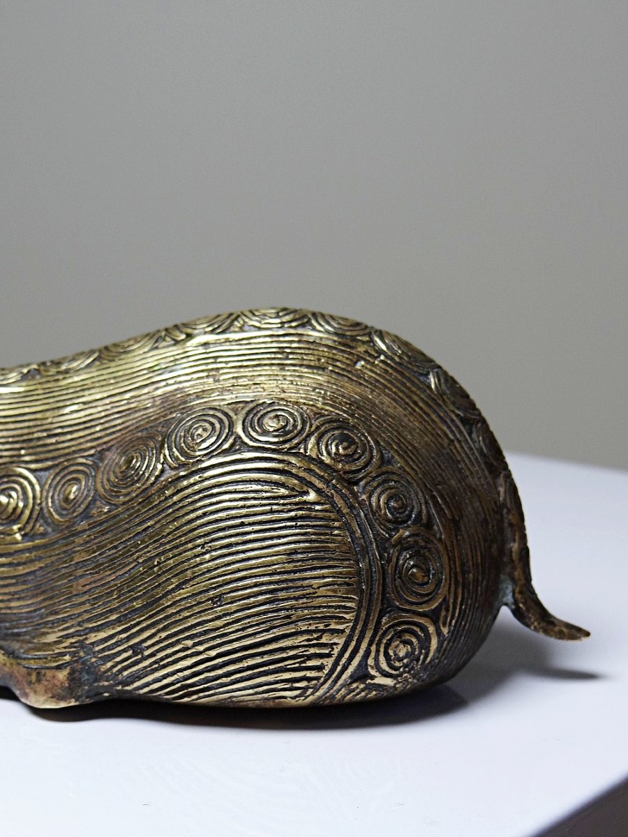 Decorative Reclining Deer Figure In Brass, Dhokra, India, Mid To Late 20th Century Craftsmanship -photo-2