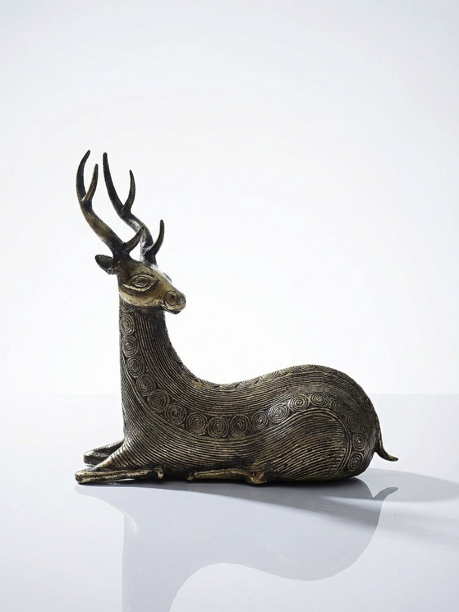 Decorative Reclining Deer Figure In Brass, Dhokra, India, Mid To Late 20th Century Craftsmanship 