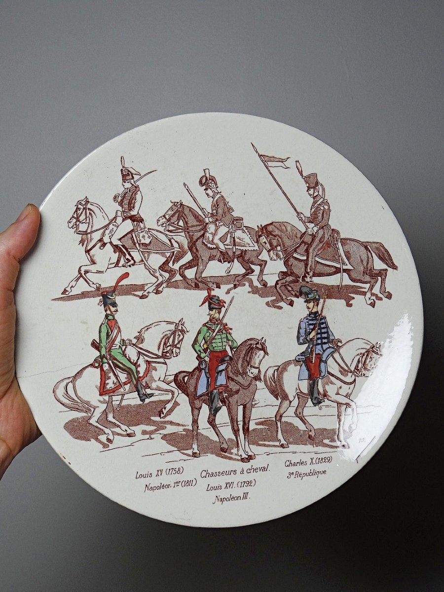 Set Of 5 Antique Sarreguemines Earthenware Wall Plates With Polychrome Military Decoration-photo-6