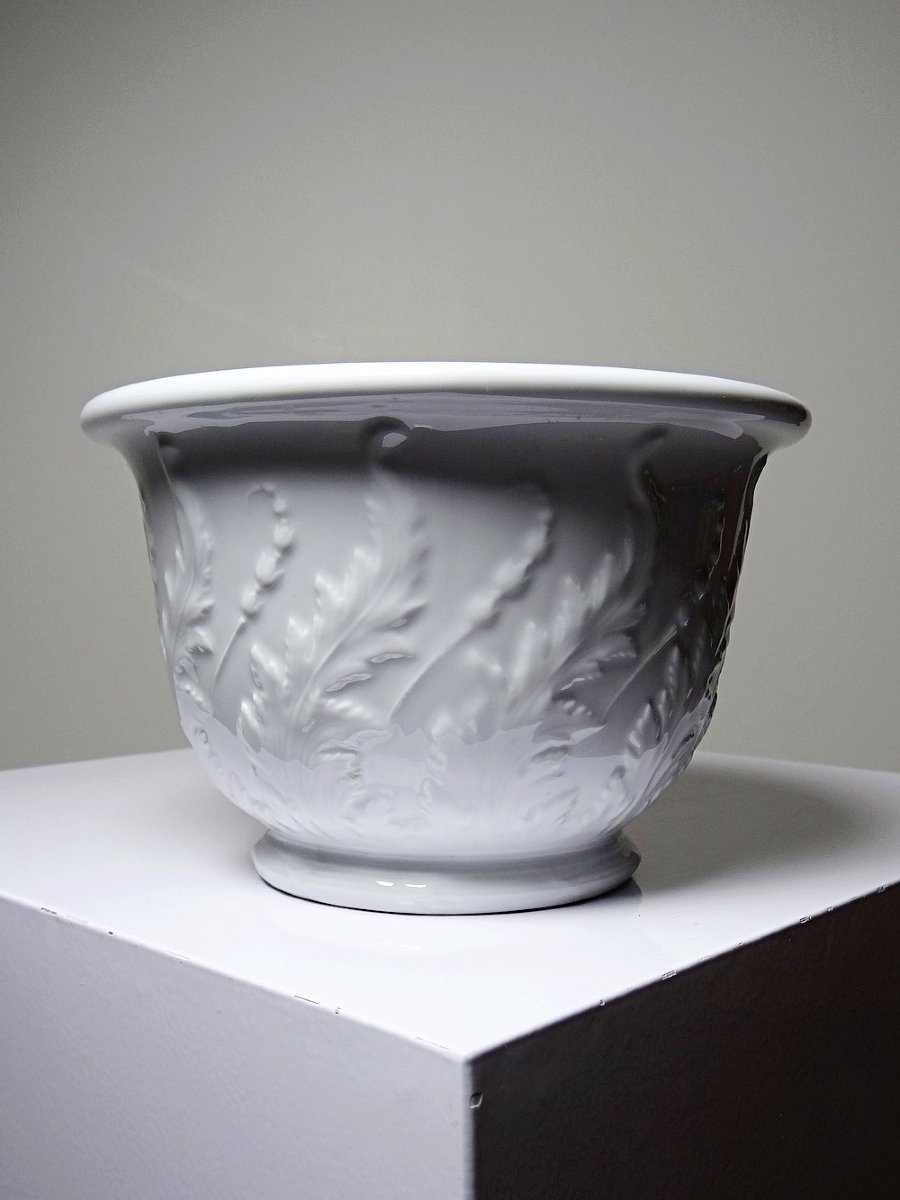 Cache-pot ancien en porcelaine de Limoges à décor en relief de feuillages années 20-35-photo-1