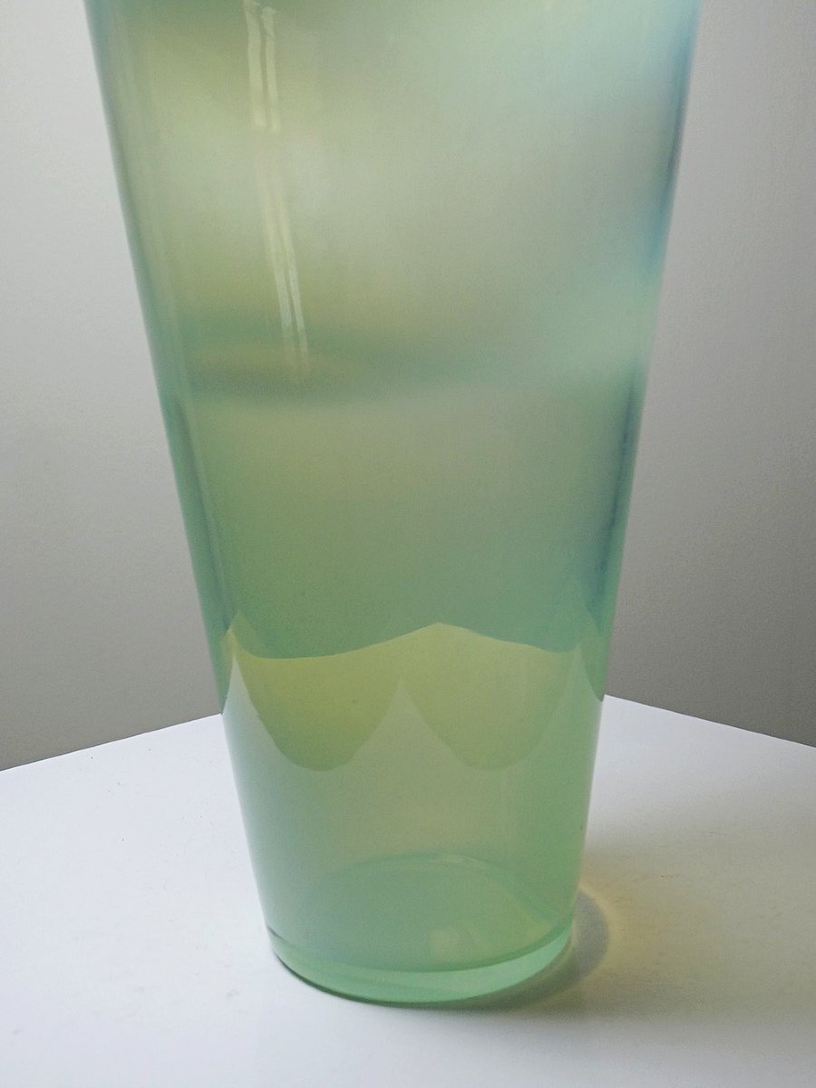 Vase en verre opalin soufflé, style Kosta Boda, design scandinave XXe-photo-3