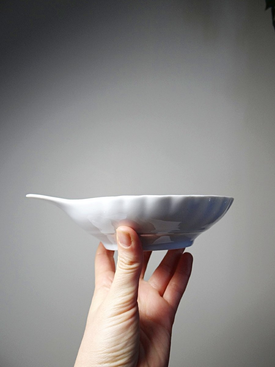 Suite de 6 coupelles coquilles en porcelaine de Limoges Philippe Deshoulières XXe-photo-3