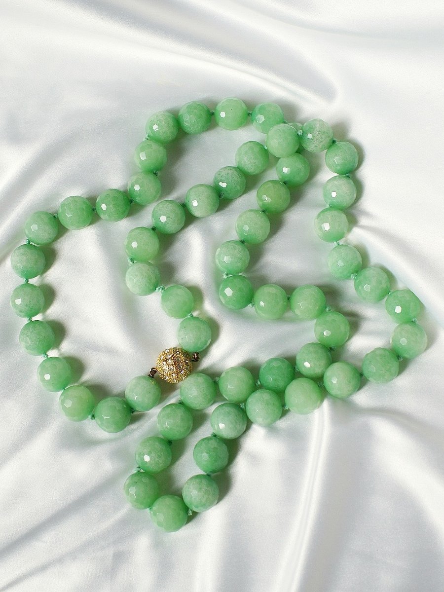 Imposing Long Necklace Of Large Faceted Chrysoprase Beads And Vintage Gold-plated Metal-photo-2