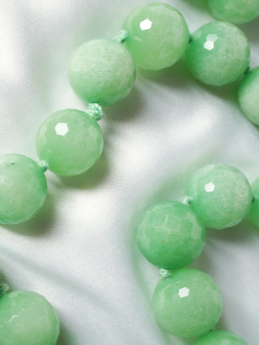 Imposing Long Necklace Of Large Faceted Chrysoprase Beads And Vintage Gold-plated Metal-photo-3