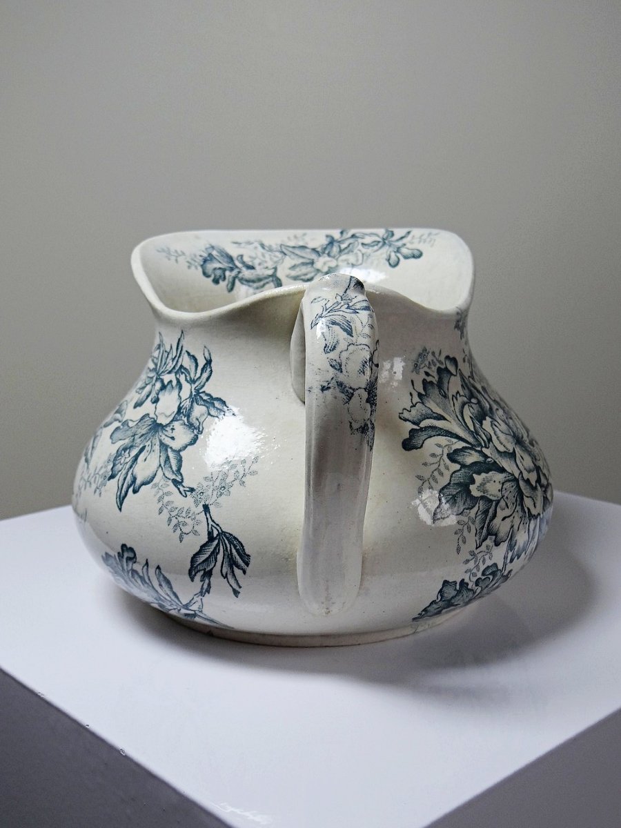 Broc de toilette Terre de Fer "Floréal", faïencerie Givors, décor floral XIXe-photo-1