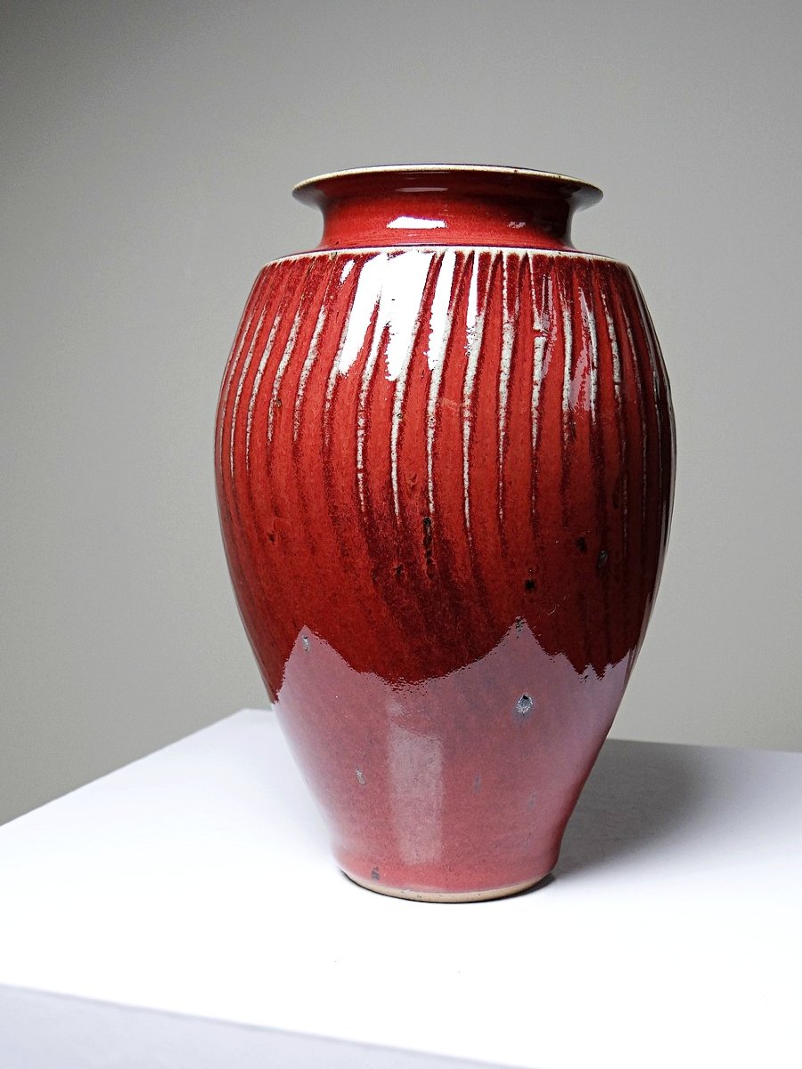 Oxblood Glazed Stoneware Vase With Twisted Ribs, 20th Century Workshop Work-photo-2