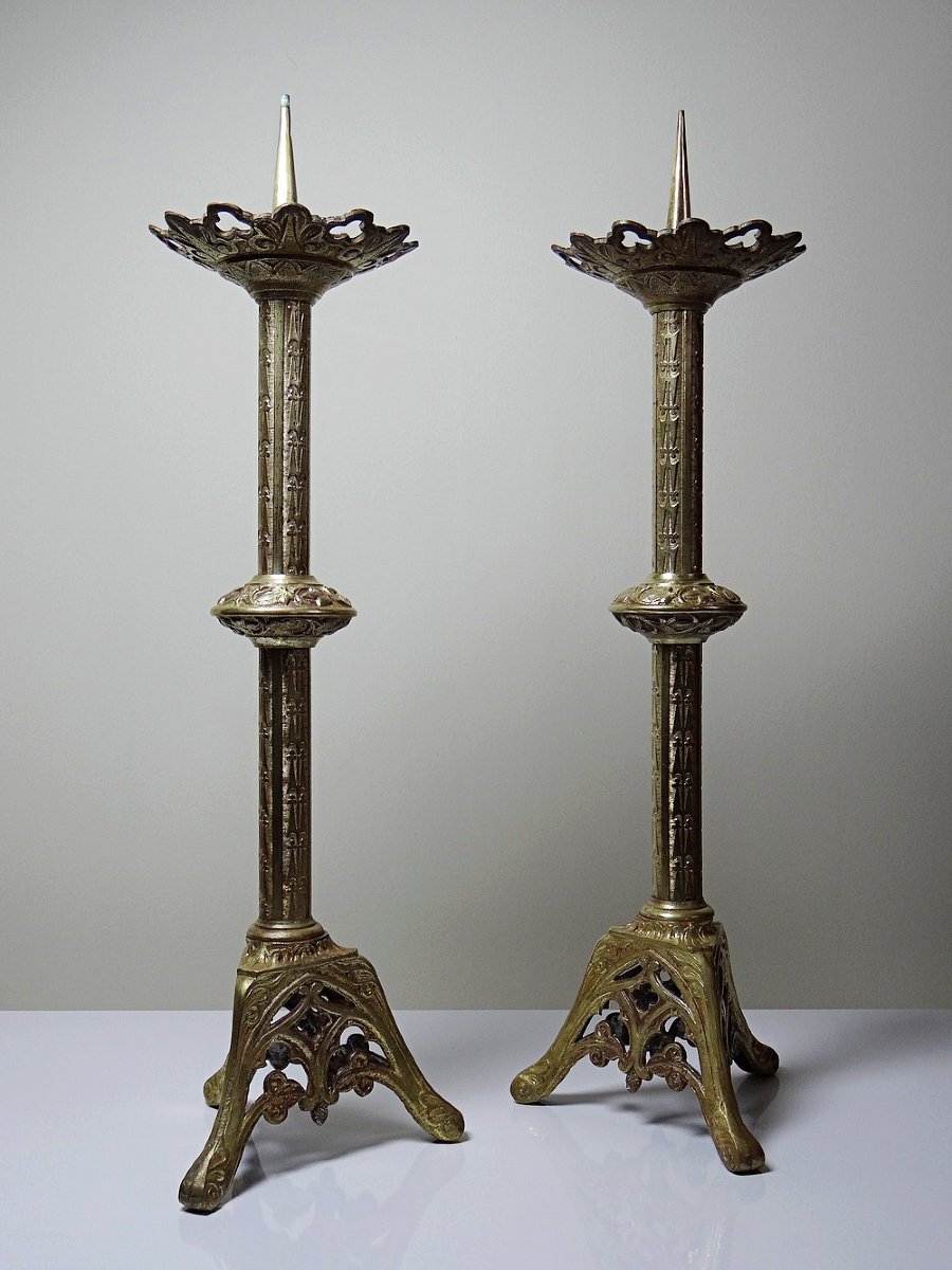 Paire de piques-cierges anciens en bronze doré, style gothique XIXe -photo-2