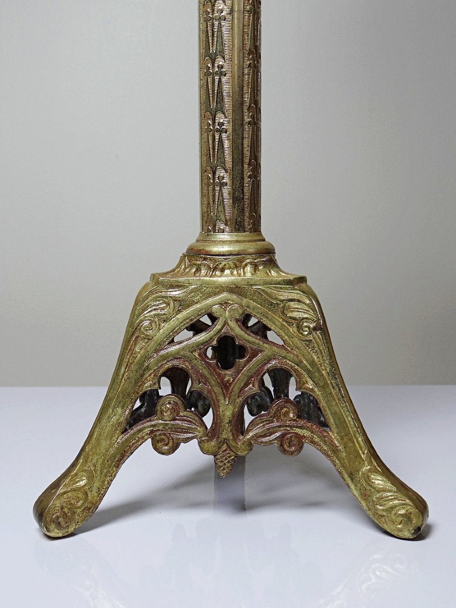 Paire de piques-cierges anciens en bronze doré, style gothique XIXe -photo-1