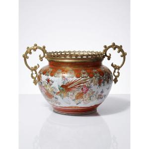 Cache-pot japonais en porcelaine Kutani et bronze, époque Meiji XIX-XXe