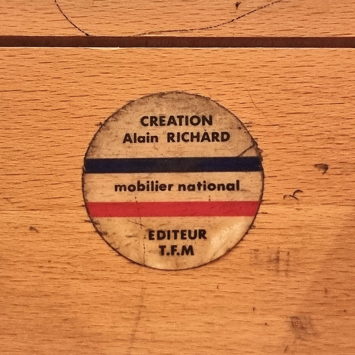 Bureau et caisson AR150 d'Alain Richard pour le Mobilier National 1974-photo-3