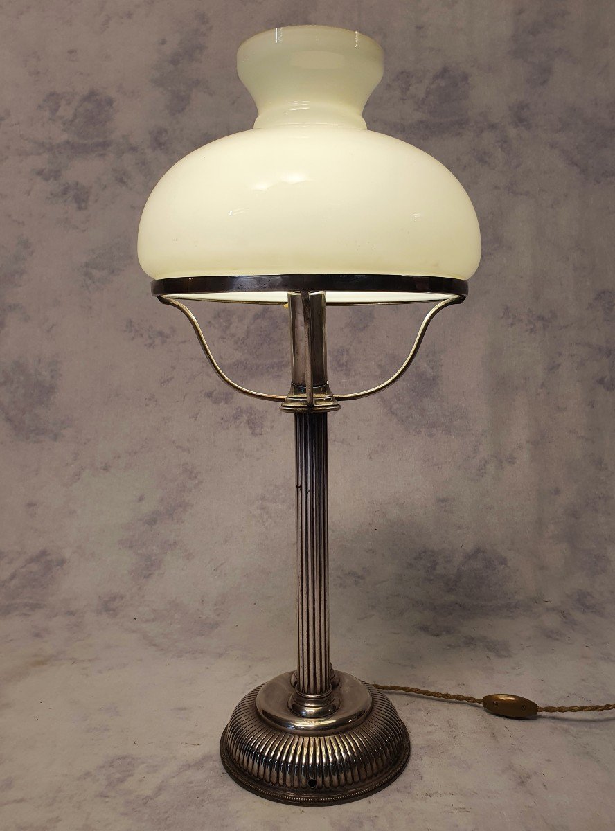 Lampe - Colonne Corinthiennes - Art Déco - Opaline Blanche - Ca 1930-photo-2