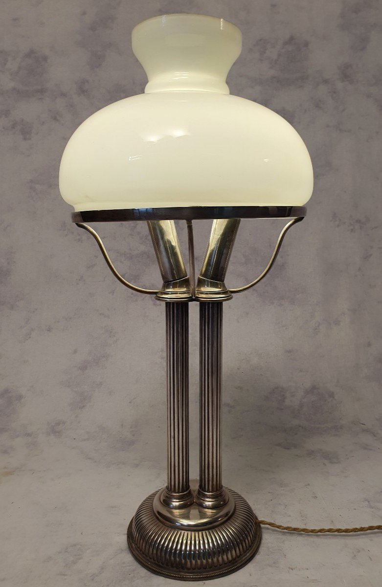 Lampe - Colonne Corinthiennes - Art Déco - Opaline Blanche - Ca 1930-photo-3