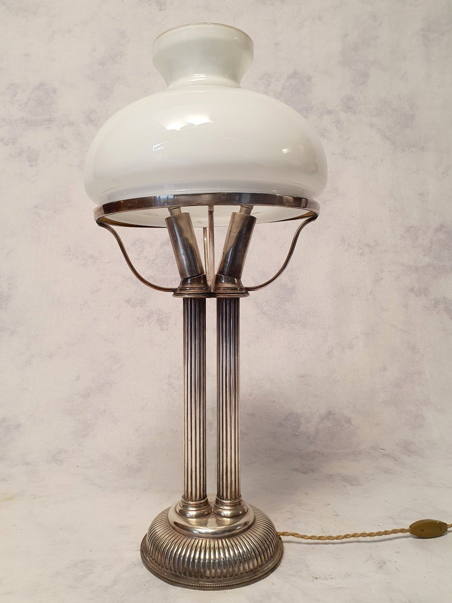 Lampe - Colonne Corinthiennes - Art Déco - Opaline Blanche - Ca 1930