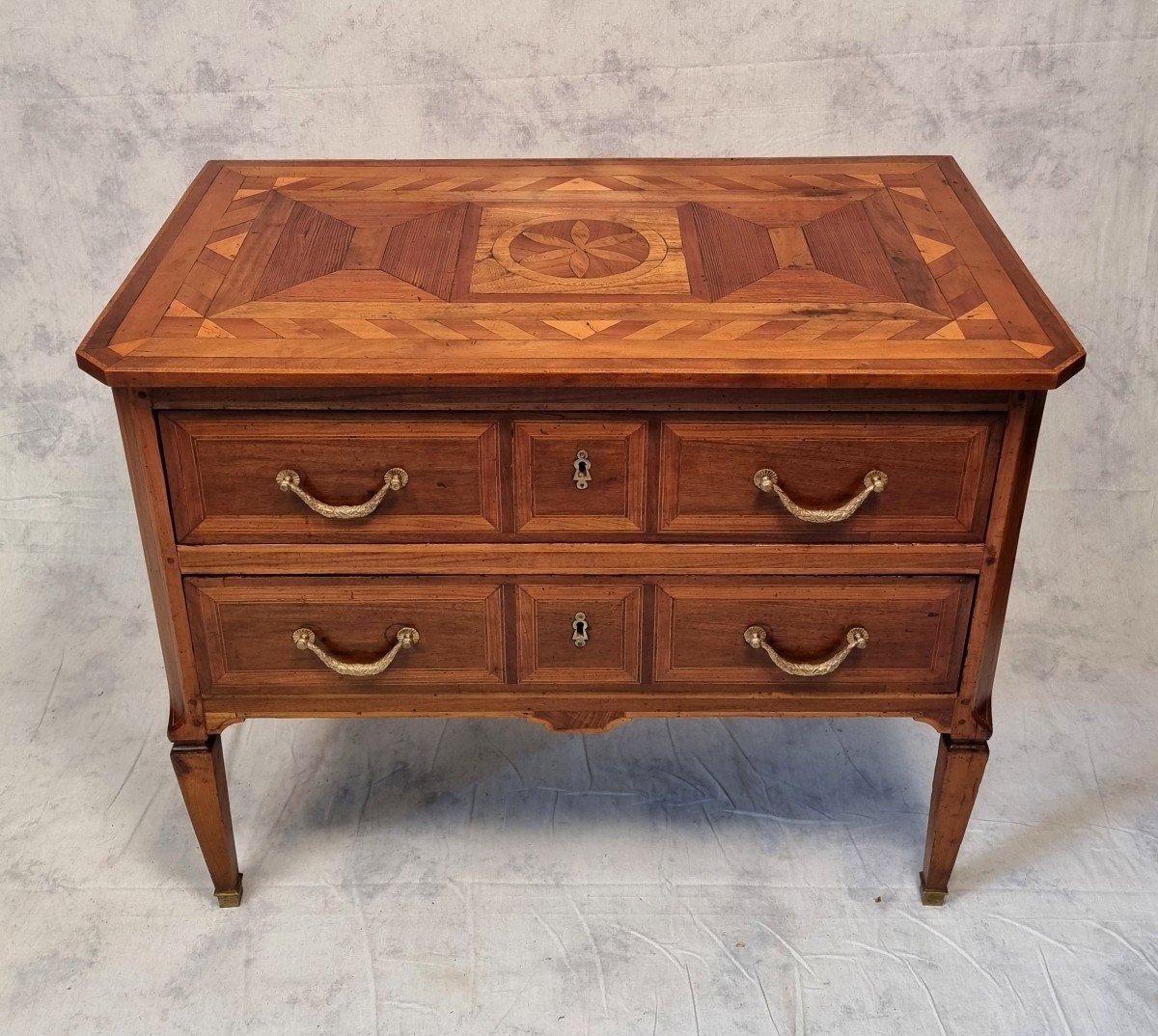 Sauteuse Commode Louis XVI Period - Work From The East - Walnut - 18th-photo-1