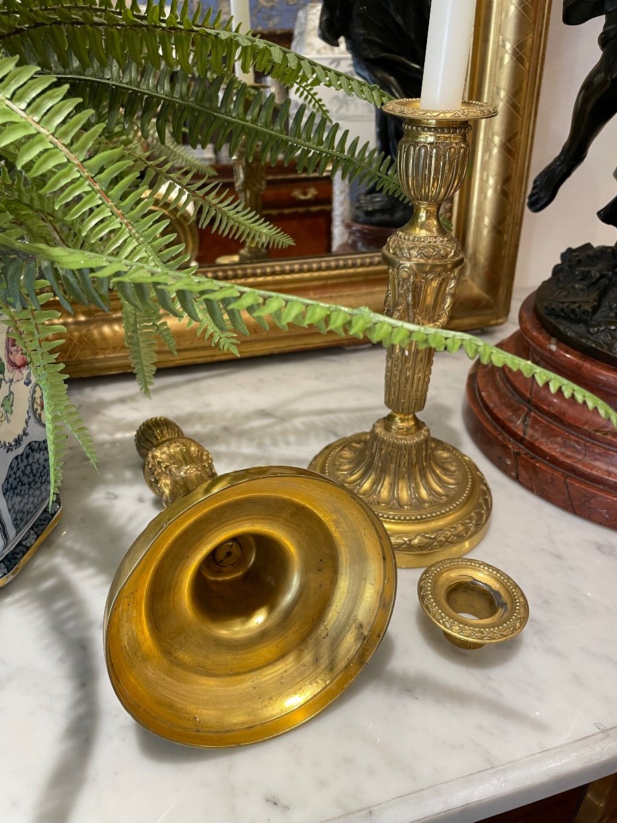Paire De Bougeoirs De Style Louis XVI En Bronze Dore-photo-3