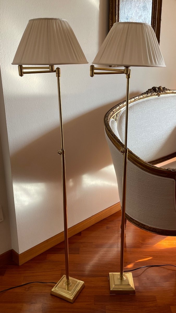 Paire De Lampadaire Dore Avec Abat-jour En Soie