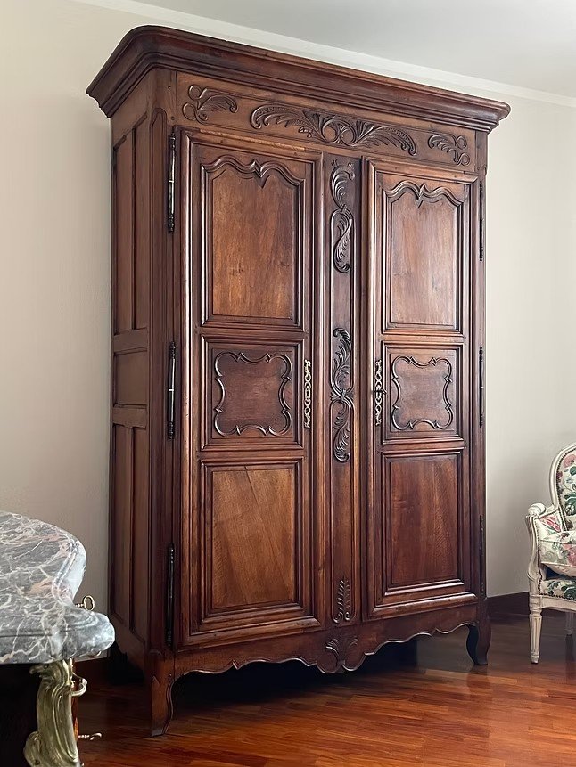 Armoire Louis XV En Noyer