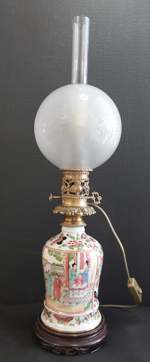 Bayeux Porcelain Lamp With Cantonese-inspired Decor, Mid-19th Century -photo-2
