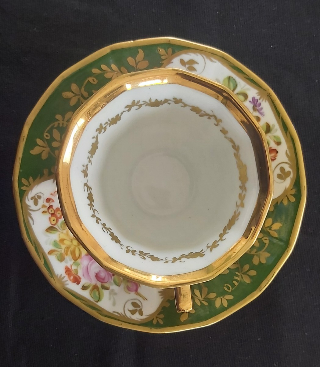 Tasse porcelaine dure XVIIIème de la manufacture du Duc d'Angoulême -photo-1