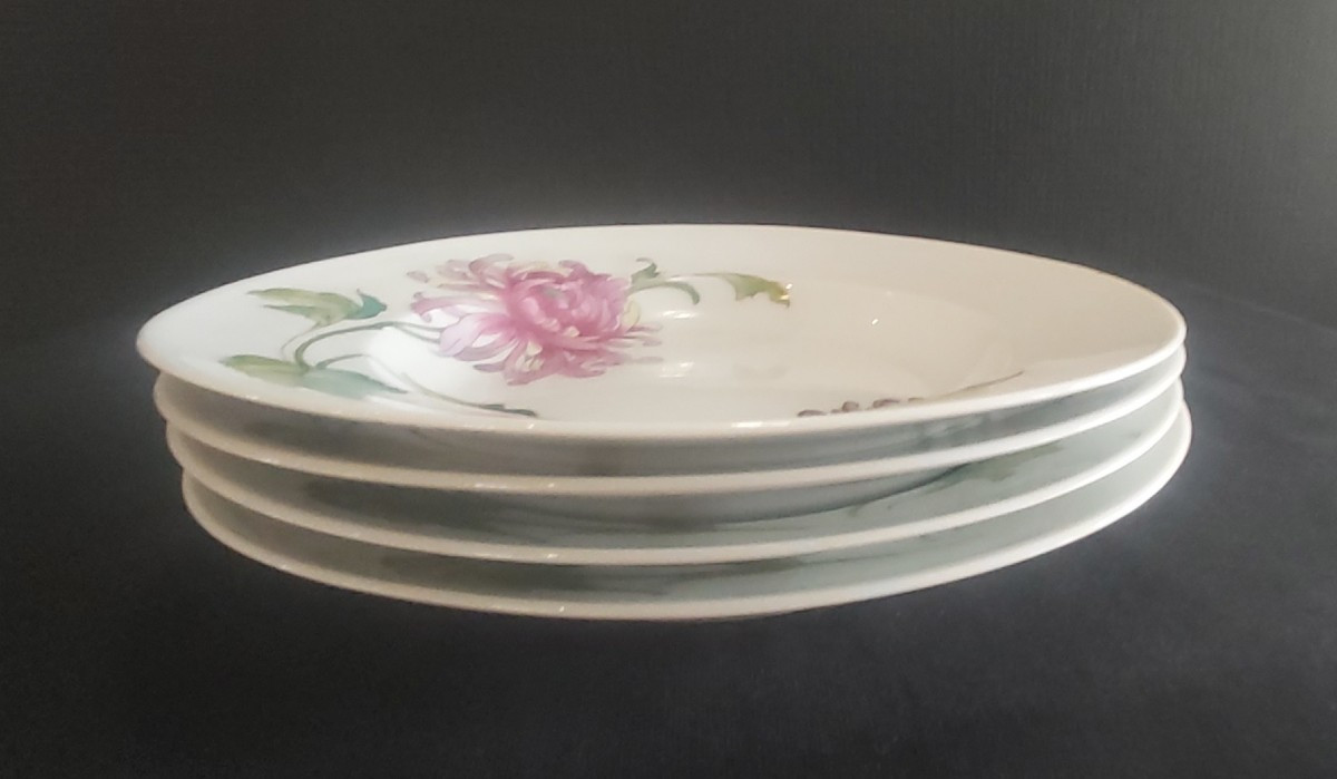 Quatre assiettes porcelaine de la Maison Tharaud de Limoges-photo-2