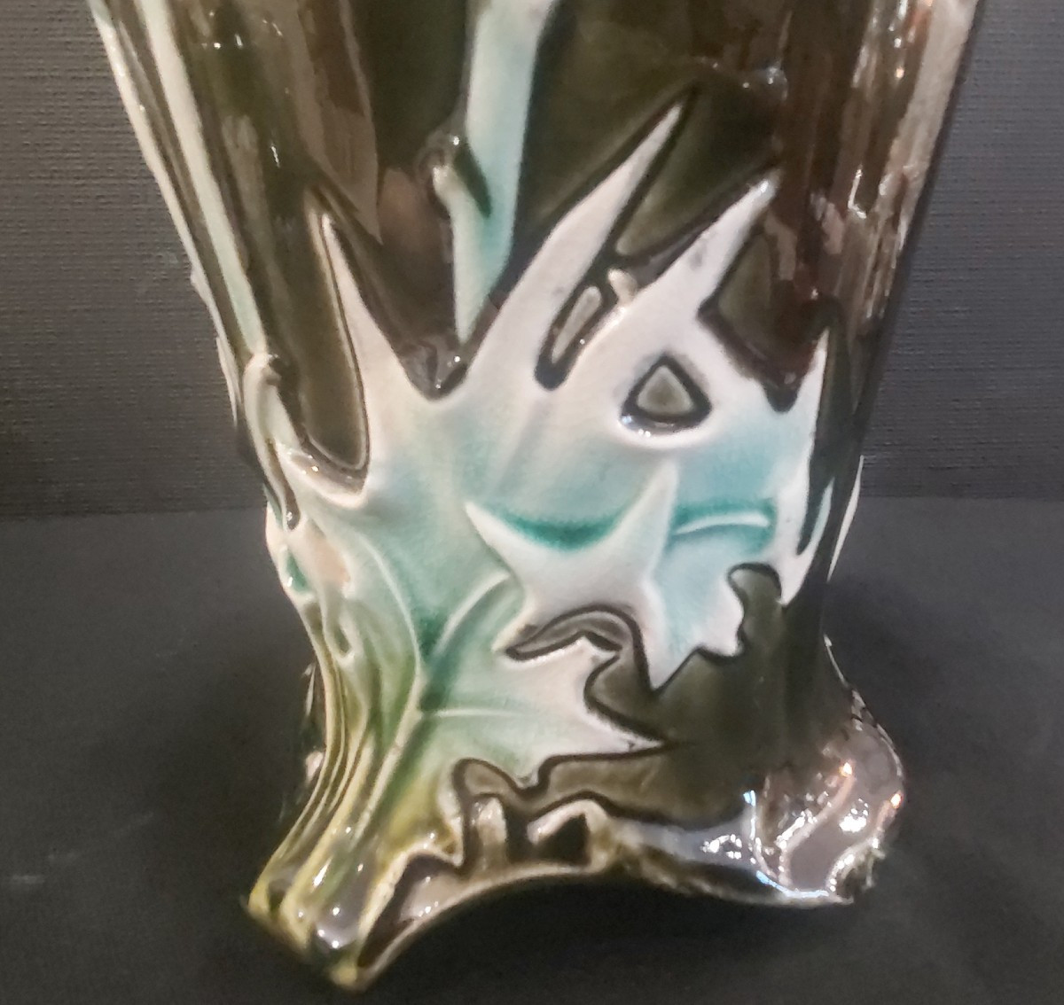 Vases barbotine de la faïencerie Gustave de Bruyn à Fives (Lille) Art Nouveau -photo-4